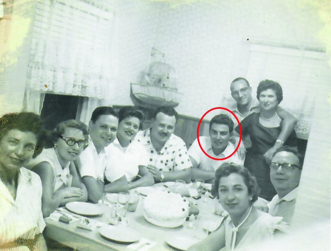 Congregants from Temple Sholom