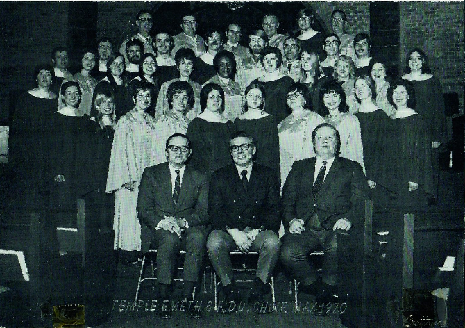 Temple Emeth Choir & Emily Dickinson Chorus presenting